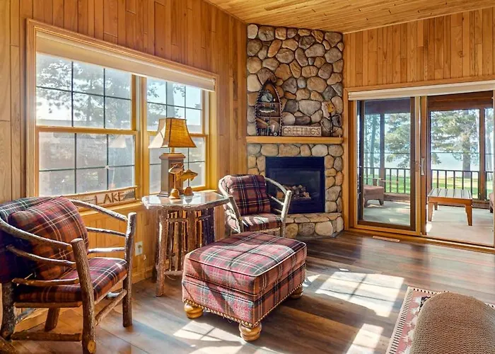 Chippewa Retreat - Den